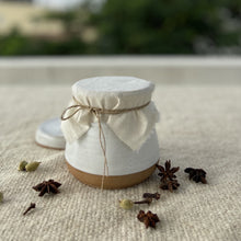 Load image into Gallery viewer, WHEATEN HONEY POT WITH DRIZZLER