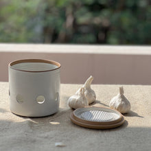 Load image into Gallery viewer, WHEATEN GARLIC KEEPER & GRATER
