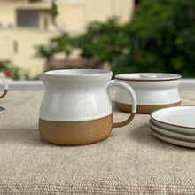 Load image into Gallery viewer, WHEATEN CARAFE